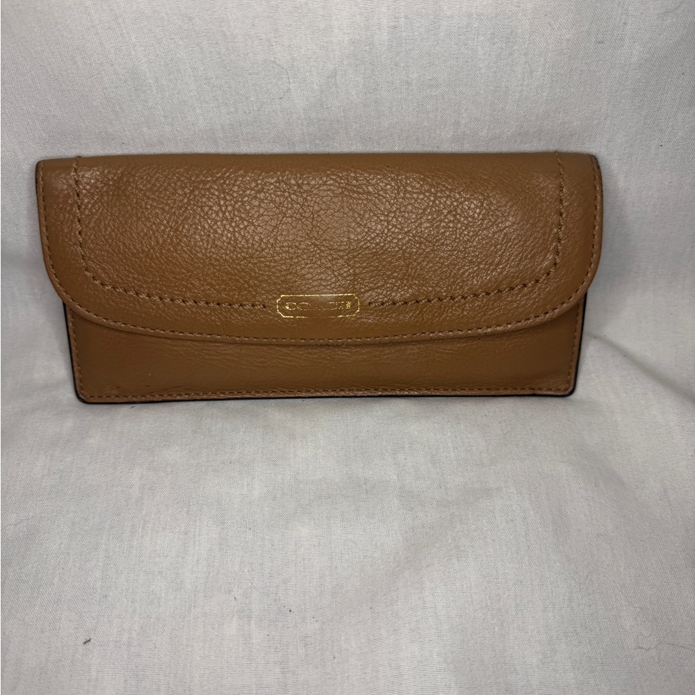 🤎 Coach Classic Tan Leather Snap Wallet